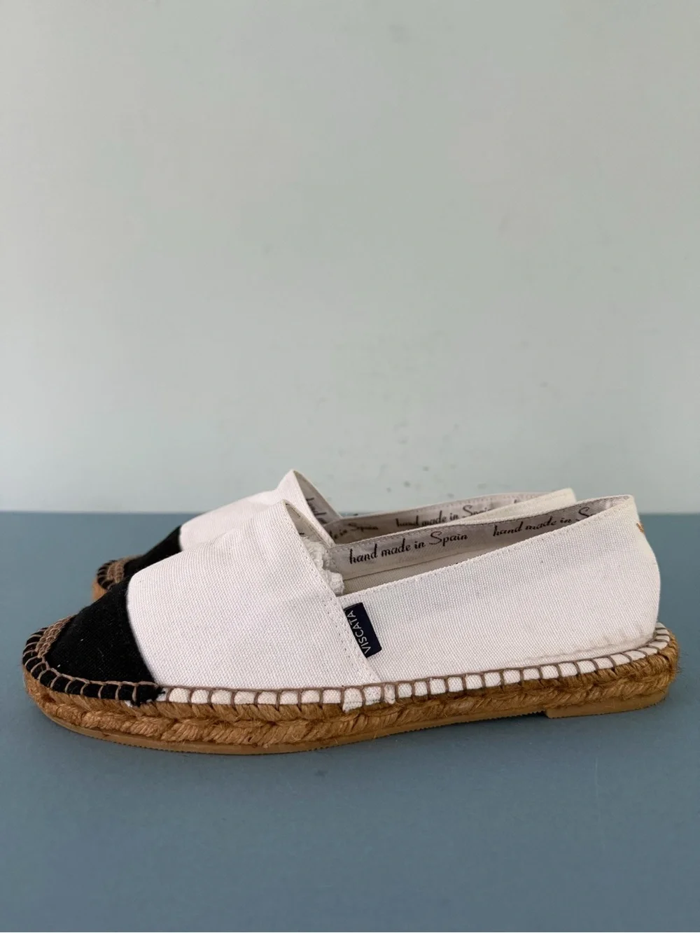 Viscata Barceloneta Canvas Espadrille Limited Edition White Black‎ Flats
